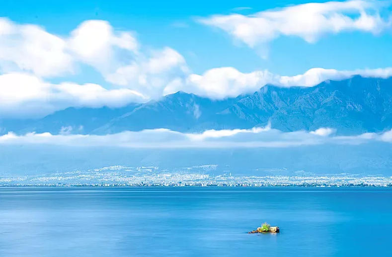 Erhai Lake