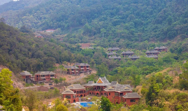4 Days and 3 Nights in Pu'er: Dai Villages, Mountain Hot Springs, and Local Flavors—Worth Every Moment!